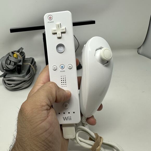 Nintendo Wii RVL-101 Black Console Bundle White Controller Tested Works - Picture 2 of 11